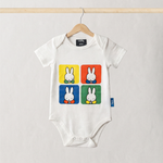 Retro nijntje popart-babyrompertje van bamboe, vooraanzicht