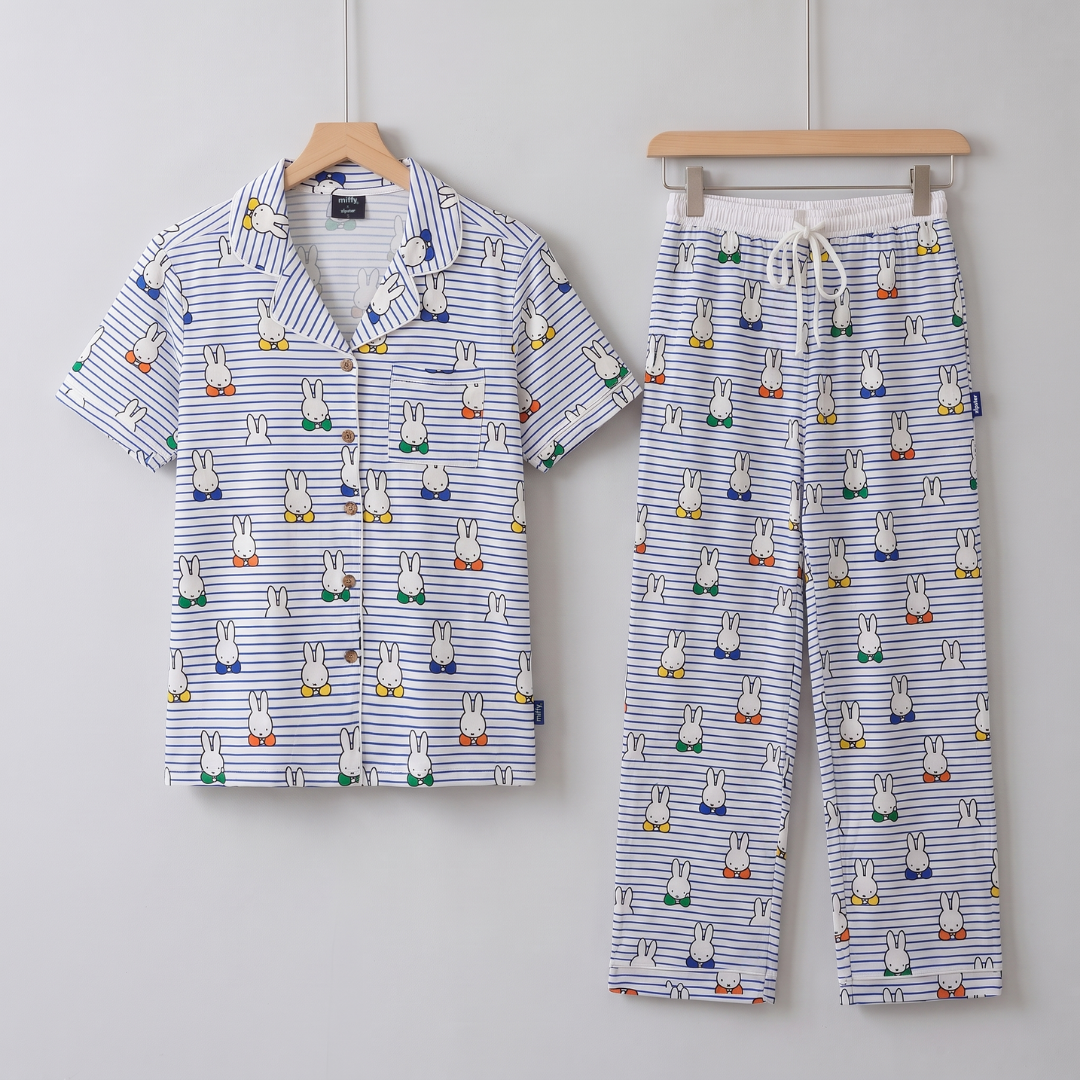 nijntje Peek-a-Boo Blue bamboe-pyjamaset voor heren, vooraanzicht